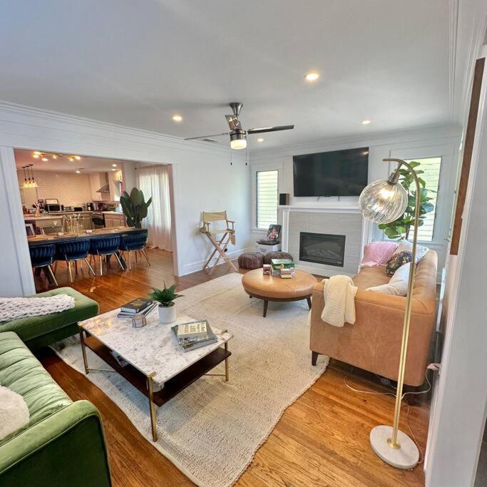 Angeles Charming Big House, King Bed, Parking, Ev *