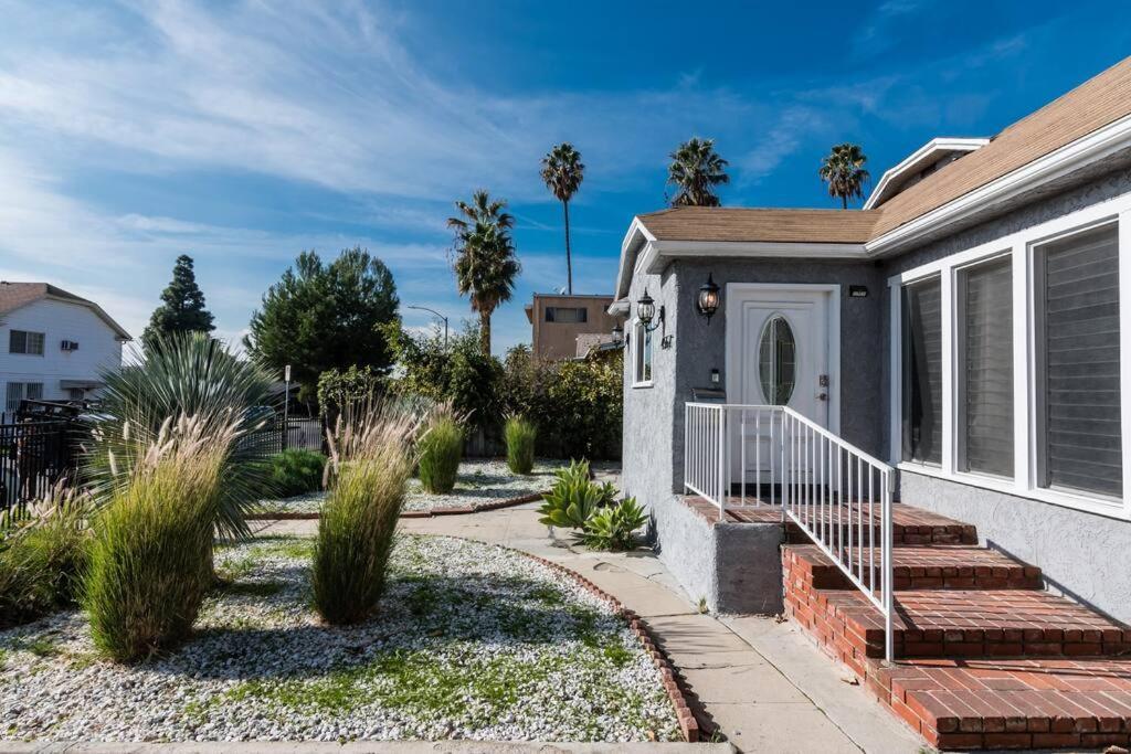 Holiday home Angeles Charming Big House, King Bed, Parking, Ev