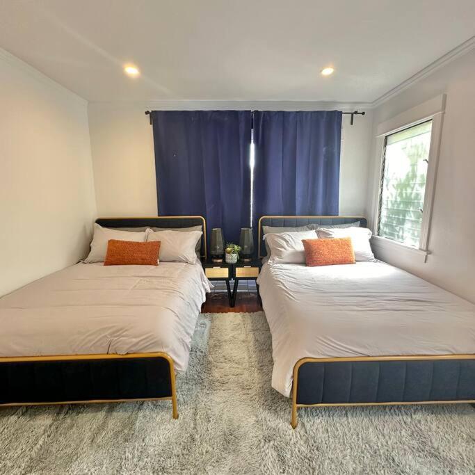 Angeles Charming Big House, King Bed, Parking, Ev *